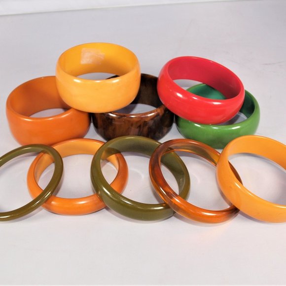 Vintage Bakelite Deep Carved Butterscotch Bangle Bracelet Tested - Picture 2 of 4